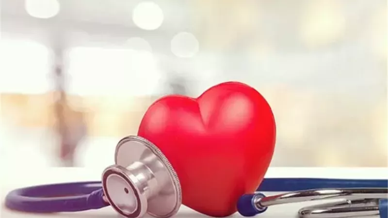 6 عادات خاطئة أثناء العمل تضر صحة قلبك