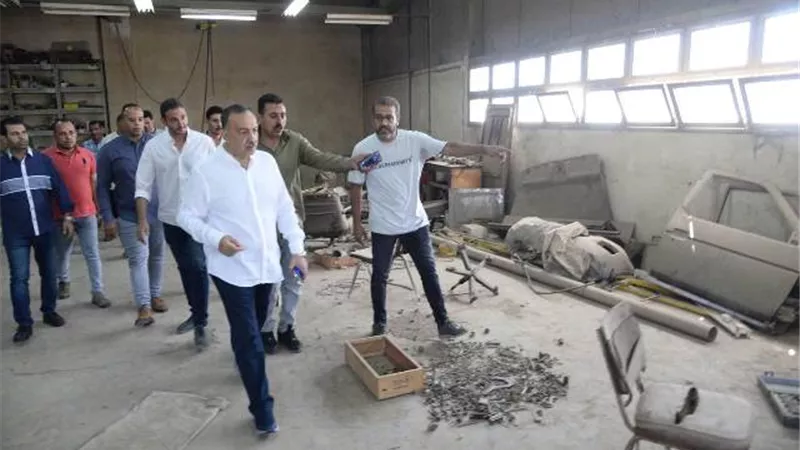 محافظ أسيوط يتفقد شركة صيانة السيارات