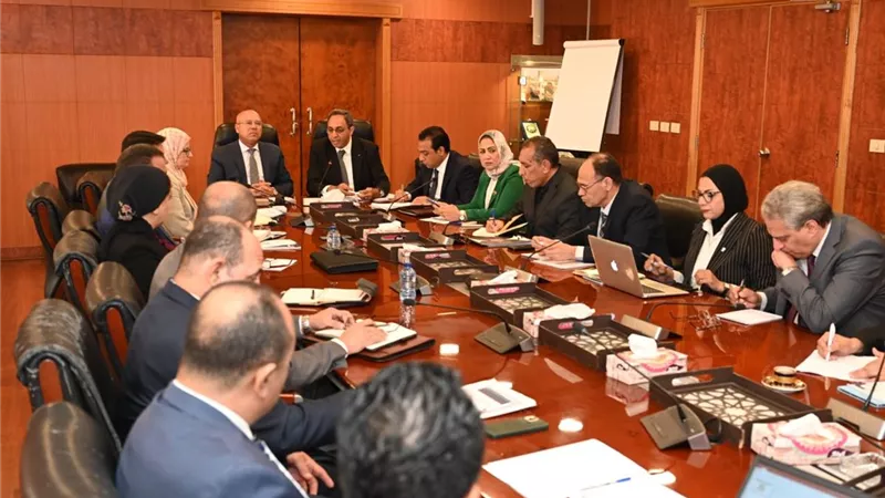 الوزير: سحب الأراضي الصناعية وإعادة طرحها من جديد بالسعر الحالي