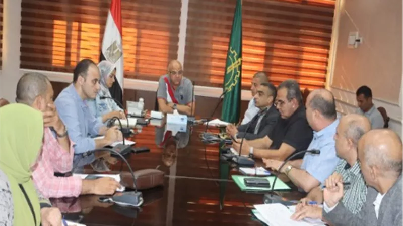 محافظ القليوبية يتابع مشروعات الصرف الصحي بالمرحلة الثانية لمبادرة حياة كريمة