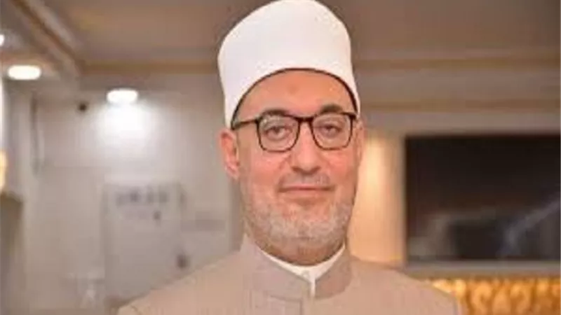 مفتي الجمهورية ينعى شقيقة د. أحمد عمر هاشم