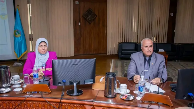 القائم بأعمال رئيس جامعة طنطا يطمئن على انتظام الدراسة بالعام الجديد