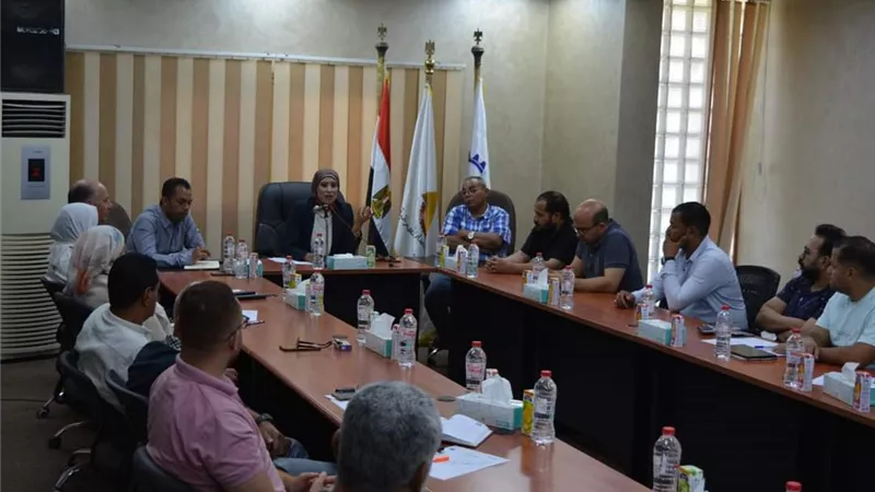رئيس جهاز السويس الجديدة تبحث طلبات ومقترحات مستثمري عتاقة
