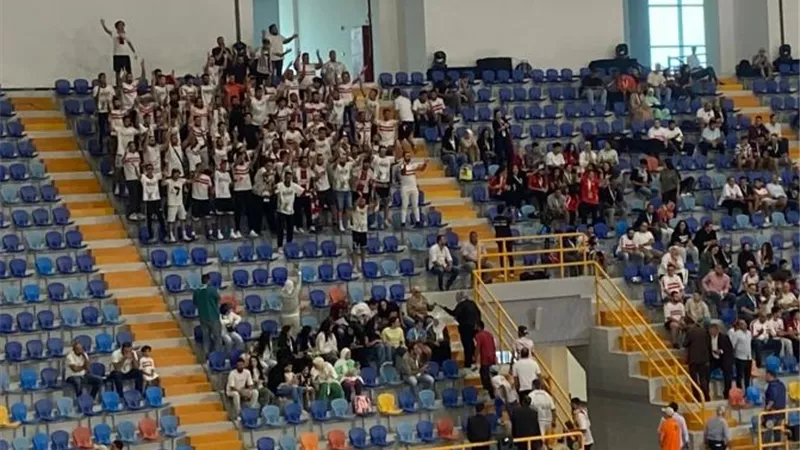 جماهير الزمالك تدعم كوماندوز اليد أمام فيزبريم فى مونديال الأندية