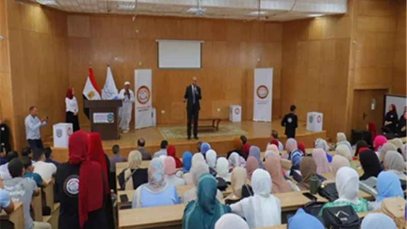 انتظام الدراسة بكليات دمنهور فى ثانى أيام العام الدراسي الجديد