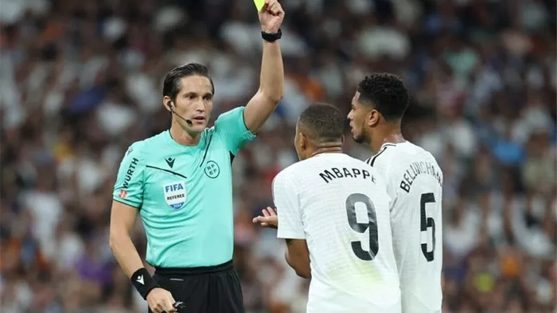 فخ جديد ينتظر لاعبي ريال مدريد في الديربي.. وأنشلوتي يحذر