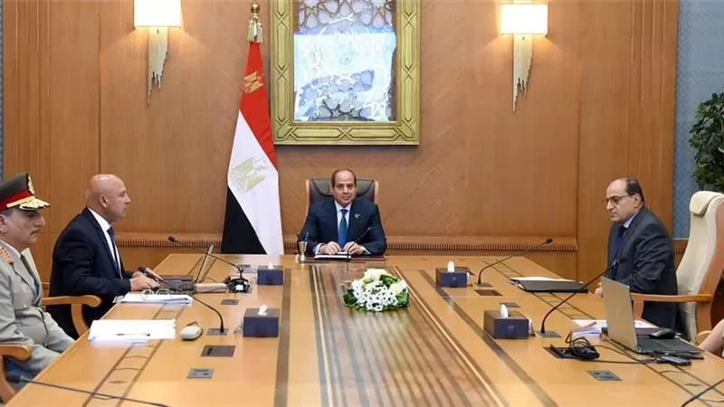 الرئيس السيسي يطّلع على الجهود الجارية لتوطين صناعة معدات ووسائل النقل محليًا