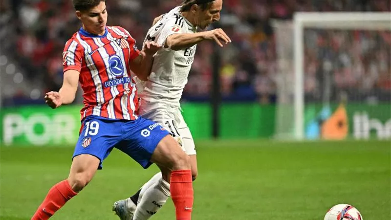 أتلتيكو مدريد يخطف تعادلًا قاتلًا أمام الريال فى مباراة الإثارة والشغب