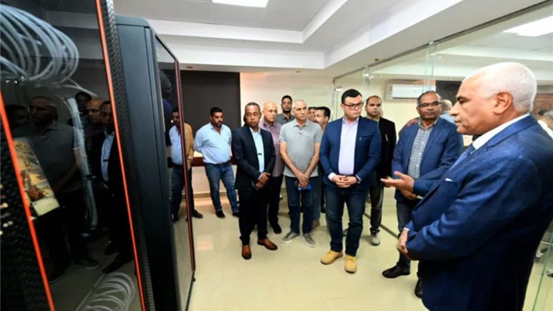 وزير الإسكان يتابع إجراءات تطبيق خطة التحول الرقمى بأسوان الجديدة