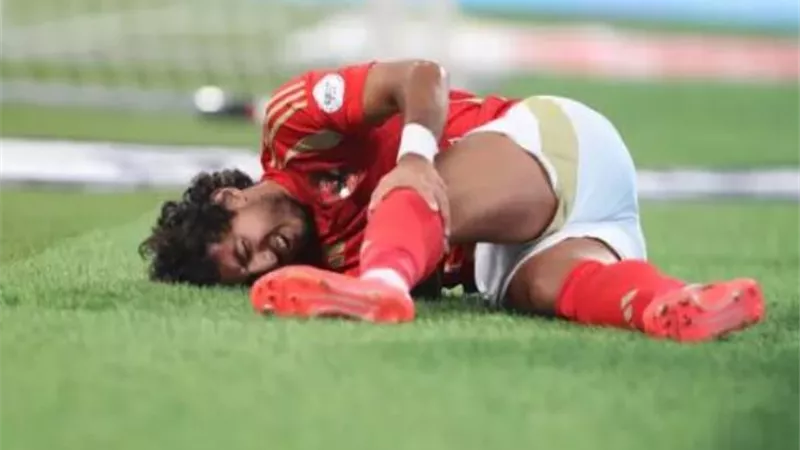 طبيب الأهلي يكشف حجم إصابة محمد هاني