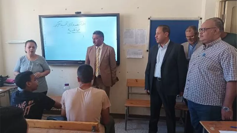 لجنة من التعليم تتفقد مدارس نجع حمادي