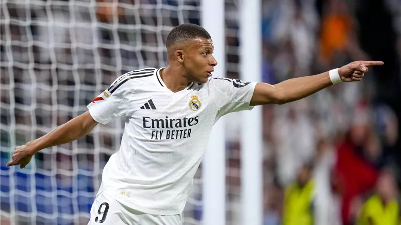 دورى الأبطال .. مبابى بقائمة ريال مدريد لمواجهة ليل