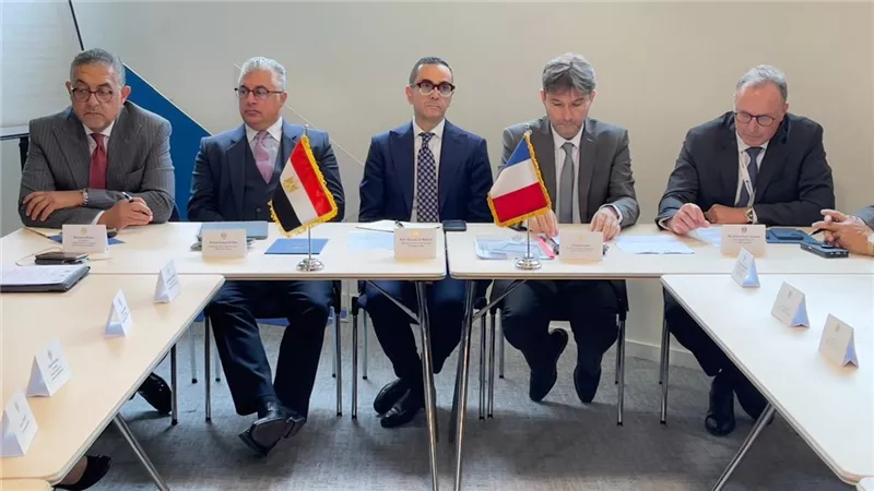 الخطيب يلتقي ممثلي عدد من الشركات الفرنسية المهتمة بالاستثمار في مصر