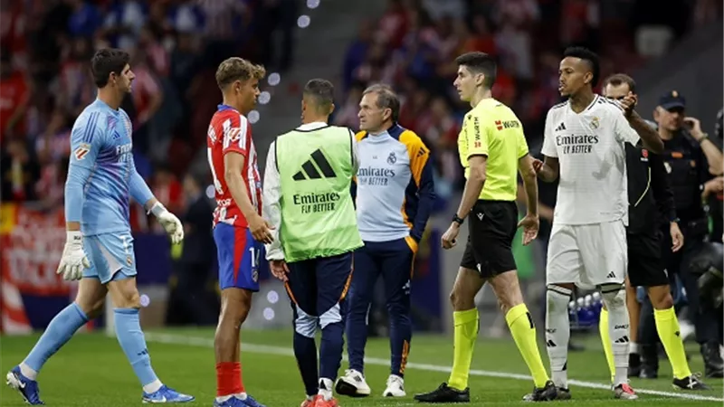 أتلتيكو مدريد يعلن حظر مشجع مدى الحياة بسبب أحداث الديربي