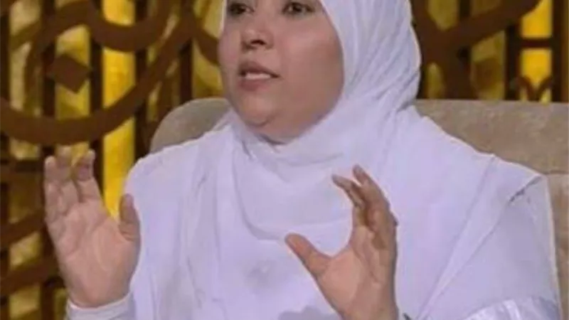 الخوف من إقامة الابنة بمفردها مع أبيها عقب الطلاق..ما حكمه؟