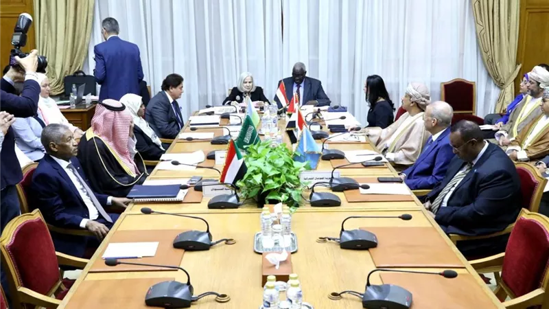 الجامعة العربية تحذر من خطورة التصعيد الإسرائيلي في فلسطين ولبنان