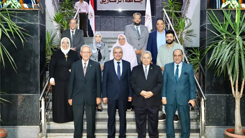 رئيس جامعة الزقازيق يستقبل وزيري التعليم العالي الأسبقين