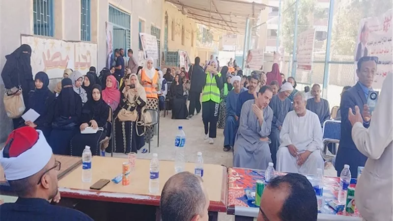تنفيذ أنشطة مبادرة بداية بقرية البراهمة بقنا