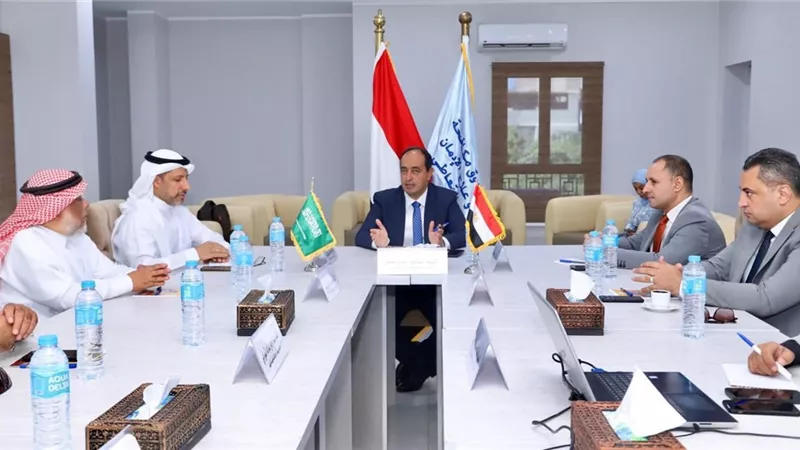 مدير مكافحة الإدمان يستعرض آليات تطبيق مراكز العزيمة لبرامج الدمج المجتمعي للمتعافين
