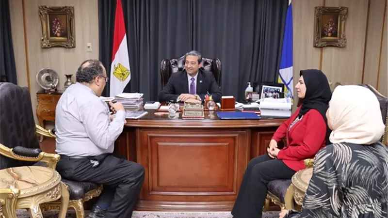 محافظ دمياط يبحث مشروع توسعات معهد الأورام بتكلفة ٢٠٠ مليون جنيه