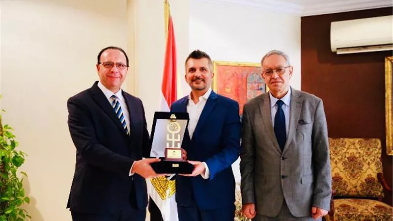 رئيس هيئة المعارض يعلن عودة مصر للاتحاد الدولي 
