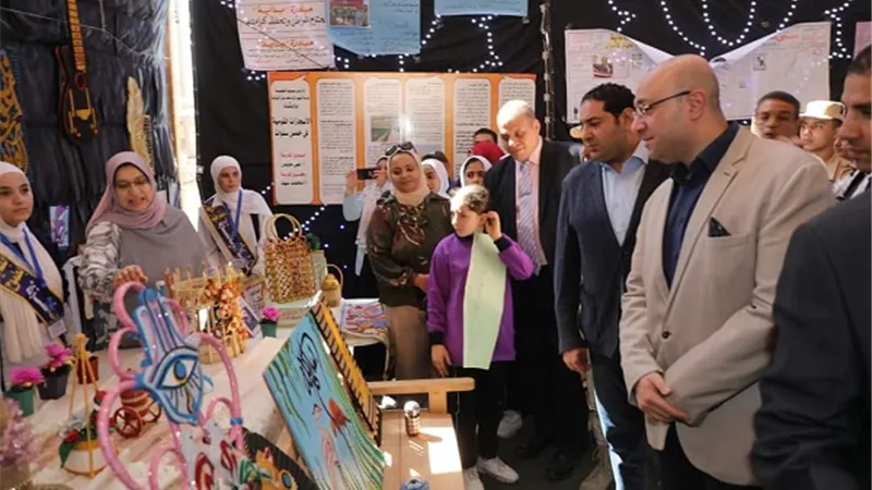 محافظ بني سويف يتابع فاعليات مبادرة 