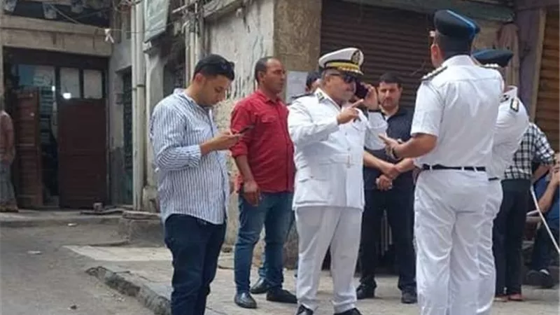 التحقيق فى انهيار عقار قديم بالحمرك اسفرعن مصرع ام وابنها
