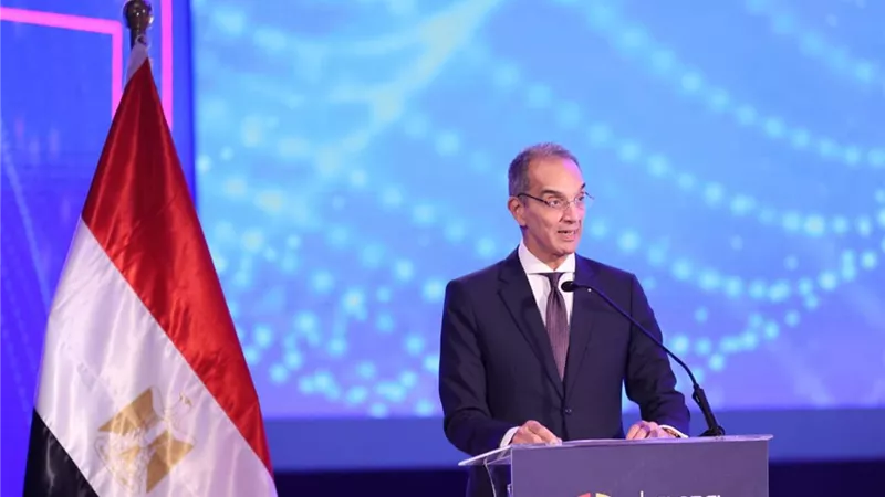 وزير الاتصالات : نسعى لتطويع إمكانات البنية التحتية الرقمية لمواجهة التحديات الحالية