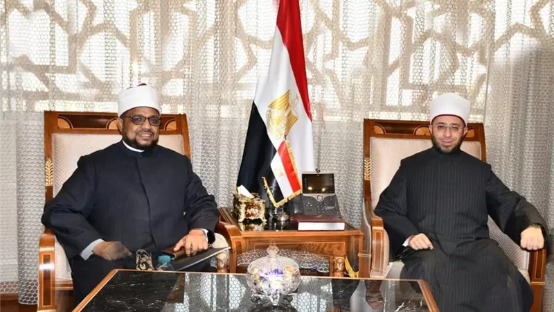 وزير الأوقاف يستقبل أمين عام مجمع البحوث الإسلامية لبحث التعاون