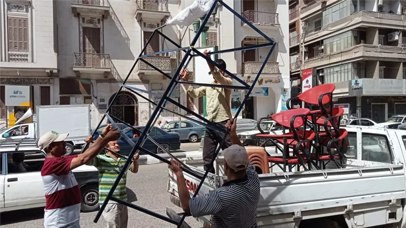 محافظ أسيوط: إزالة اشغالات الباعة الجائلين على حرم الطرق بحي شرق