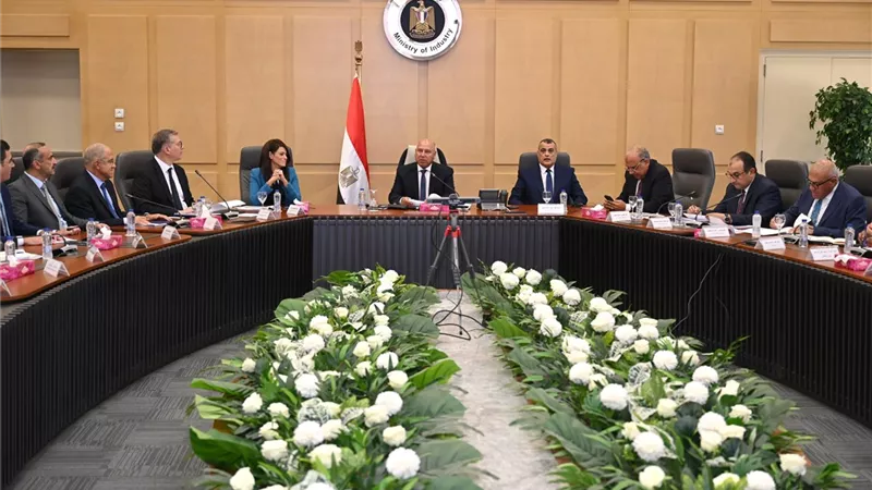 نائب رئيس الوزراء يترأس الاجتماع السابع للمجموعة الوزارية للتنمية الصناعية