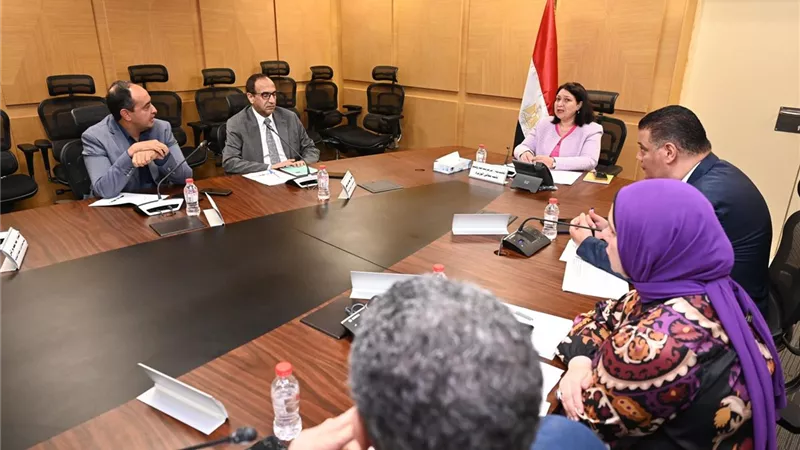 نائبة وزيرة التضامن تترأس اللجنة العليا لمكافحة الفساد بالوزارة