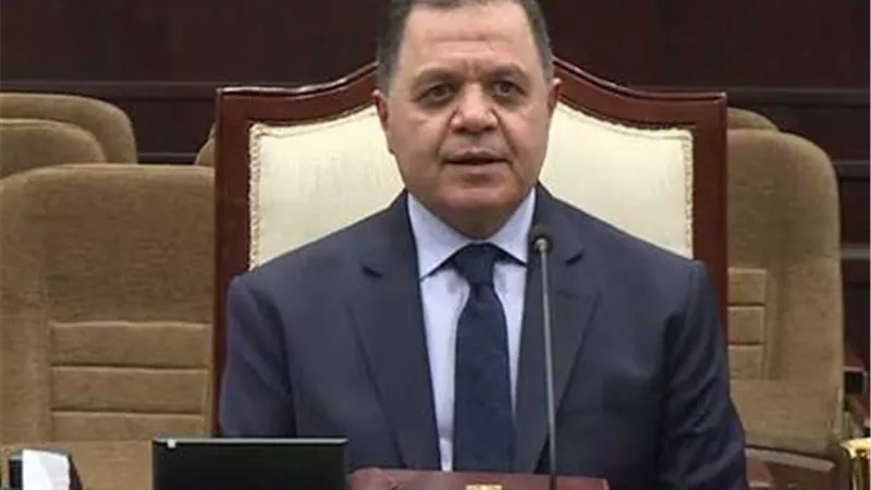 وزير الداخلية يهنئ الرئيس السيسى بذكرى إنتصار أكتوبر المجيد