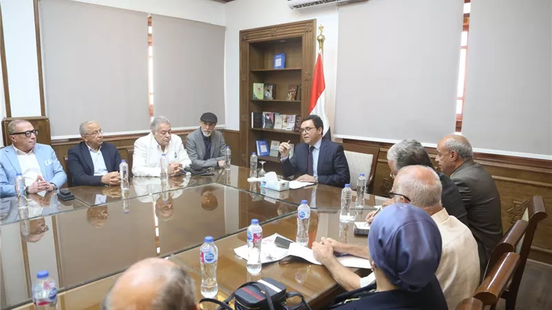 وزير الثقافة: إعادة فعاليات بينالي القاهرة والإسكندرية والخزف