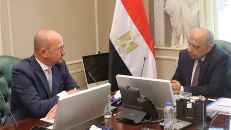 وزير الكهرباء:نعتمد على القطاع الخاص في مشروعات الهيدروجين الأخضر