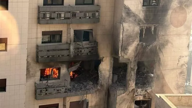 عدوان إسرائيلي على مبنى سكني في دمشق