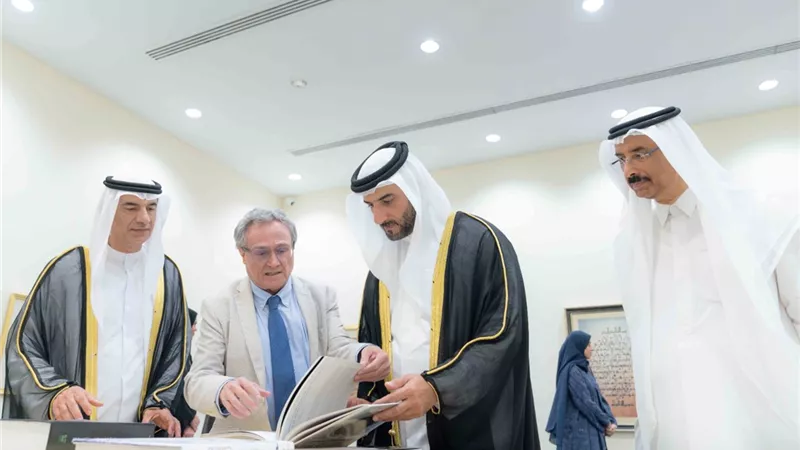 سلطان بن أحمد القاسمي يفتتح فعاليات الدورة الـ 11 من ملتقى الشارقة للخط