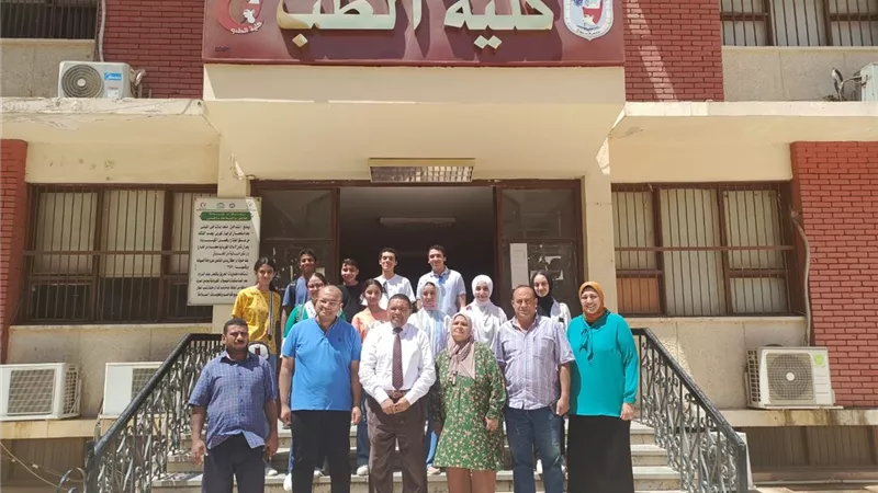 جامعة سوهاج تطلق قافلة طبية مجانية لفحص قاع العين لمرضى السكري