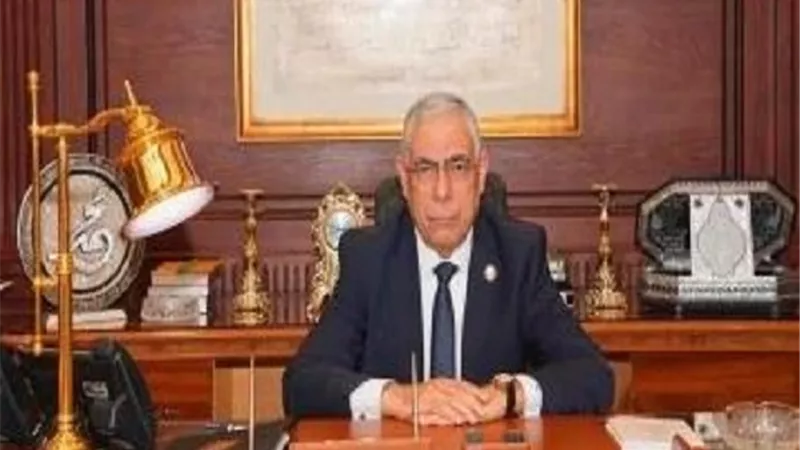 عاجل .. النائب العام يأمر بالتحقيق في بلاغ بشأن فتوى بإباحة سرقة المياه والكهرباء والغاز