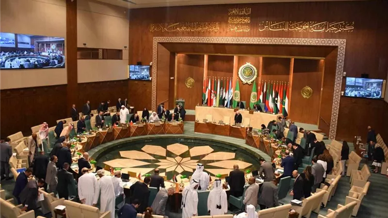 الجامعة العربية تؤكد التضامن مع لبنان وتحذر من اندلاع حرب اقليمية