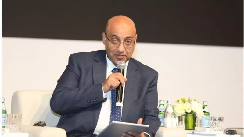 نائب وزير التعليم يكشف خطة التحول الرقمي بمؤتمر الاليسكو بمسقط