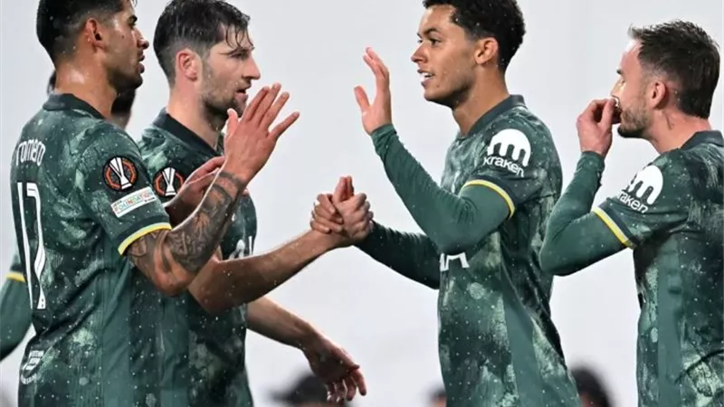 توتنهام يعبر فرينكفاروي فى مباراة مثيرة بالدوري الأوروبي