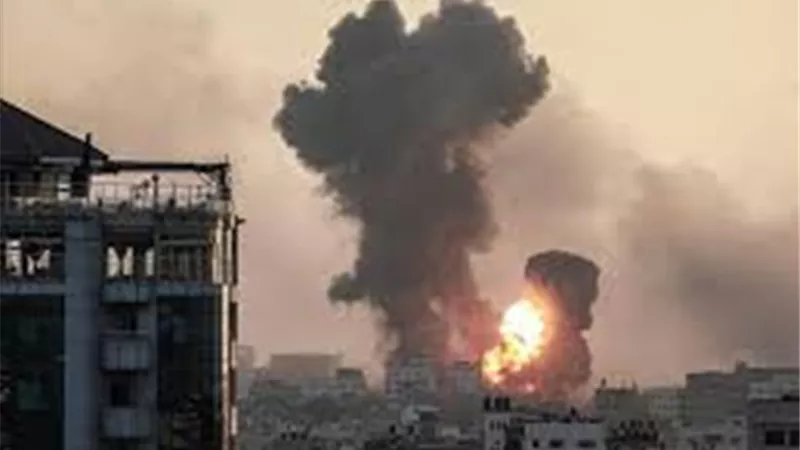 إعلام فلسطيني: 9 شهداء جراء القصف الإسرائيلي المتواصل على غزة
