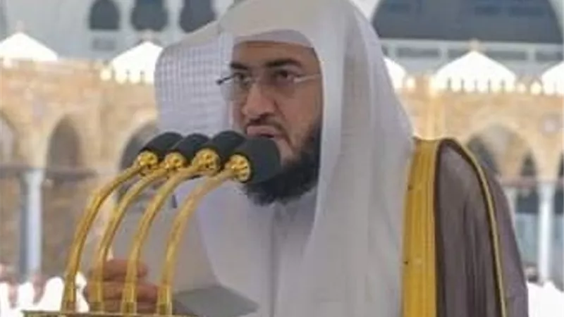 خطيب الحرم المكى: الألفة من أعظم نعم الله