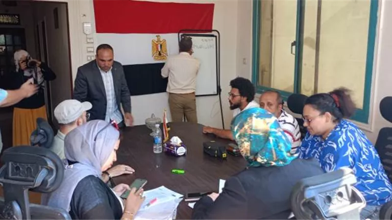 أعضاء العدل بالمحافظات يتوافدون على مقرات الحزب للتصويت في الانتخابات