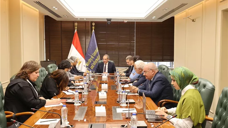 وزير الاتصالات يبحث مع الأمم المتحدة الإنمائى سبل تعزيز التعاون