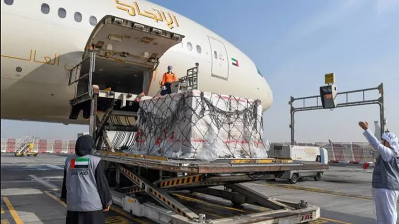 طائرة مساعدات إماراتية عاجلة لدعم لبنان بـ100 مليون دولار