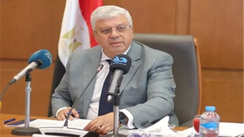 وزير التعليم العالي يهنئ الرئيس السيسي والشعب المصري بذكرى أكتوبر