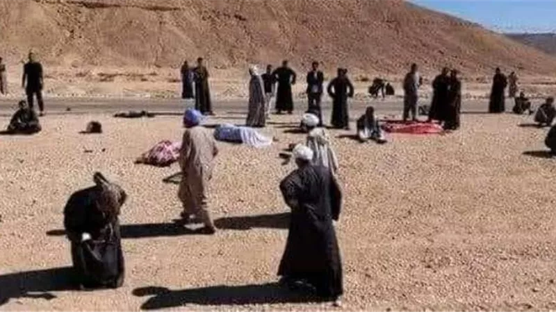 مصرع إصابة 18 فى طريق 