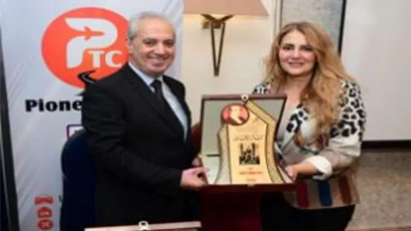 تكريم رانيا محمود ياسين بمهرجان الاسكندرية السينمائي